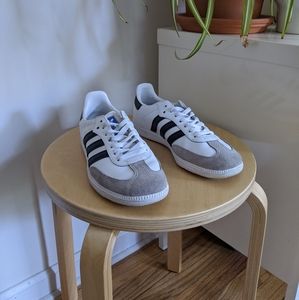 Adidas Samba size man's US 5, woman's US 7